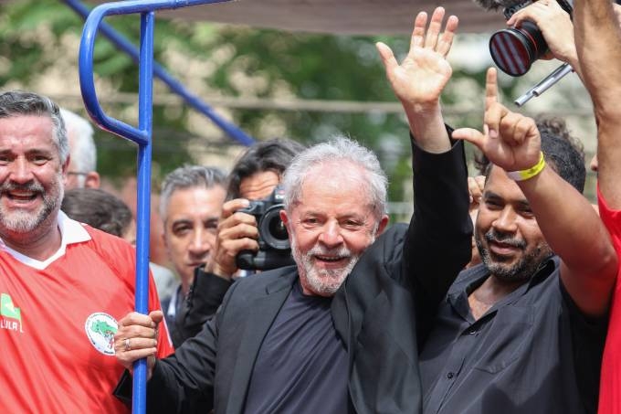 Desembargadores do TRF4 aumentaram a pena de Lula para 17 anos, 1 ms e 10 dias no caso do stio de Atibaia (Thiago Bernardes/FramePhoto/Folhapress)