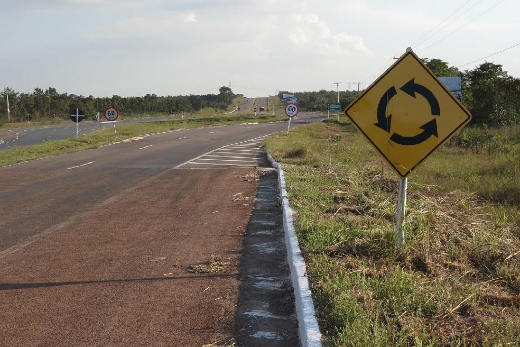 Sinfra realiza a conservao corretiva das rodovias da Baixada Cuiabana - Foto: Secom-MT