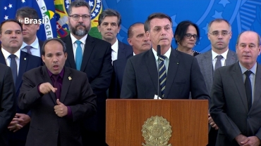 Bolsonaro diz que Moro aceitaria demisso de Valeixo depois de ser indicado para o STF