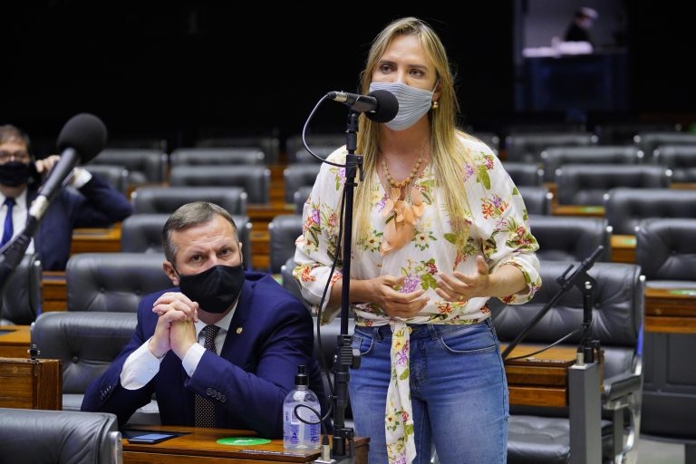 Celina Leo  a relatora da proposta - Foto: Pablo Valadares/Cmara dos Deputados