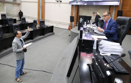 Na tribuna, o deputado Ldio Cabral repudiou os ataques e pediu que os responsveis sejam identificados e punidos- Foto: JLSIQUEIRA / ALMT