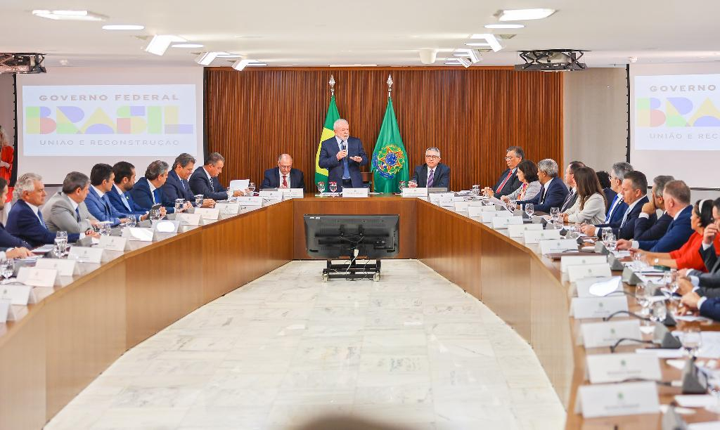 O governador Mauro Mendes e demais governadores participaram de reunio com o presidente Lula, em Braslia - Foto: Ricardo Stuckert/PR