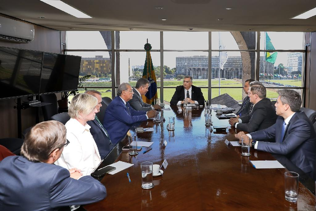 Governador Mauro Mendes em reunio com o ministro da Justia, Flvio Dino - Foto: Assessoria