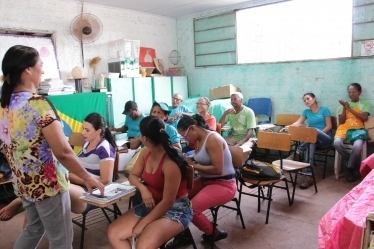 Hoje, 58 catadores frequentam as aulas na sala de extenso da Assacavag
