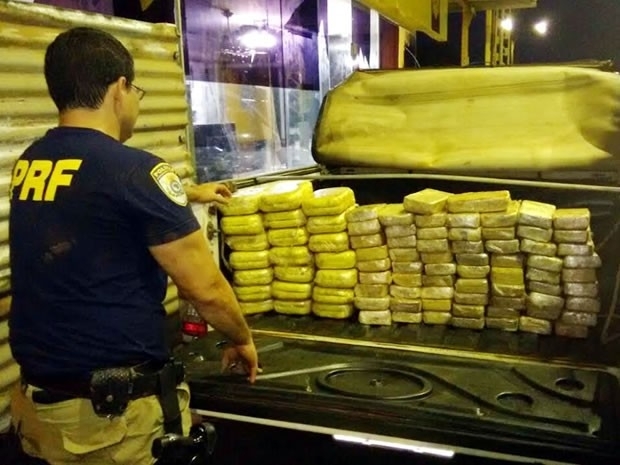 Motorista foi preso neste ms com mais de 100 kg de droga em Pontes e Lacerda (MT).