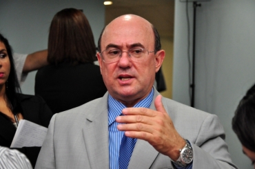 Presidente da Assemblia Legislativa, deputado Jos Riva (PSD) 