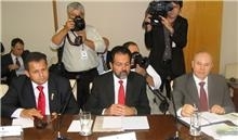 Na foto (da esquerda p/ direita): Valtenir, o governador do DF, Agnelo Queiroz (PT) e o ministro Guido Mantega
