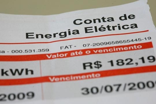 O Brasil tem 64 conselhos de consumidores de Energia Eltrica.