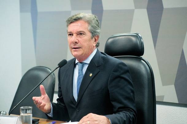 O senador Fernando Collor (PTC-AL)  eleito por aclamao presidente da Comisso de Relaes Exteriores e Defesa Nacional (CRE)