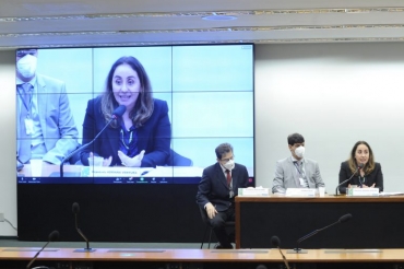 Adriana Ventura criticou destinao de emendas de bancadas a municpios, como se fossem emendas individuais
