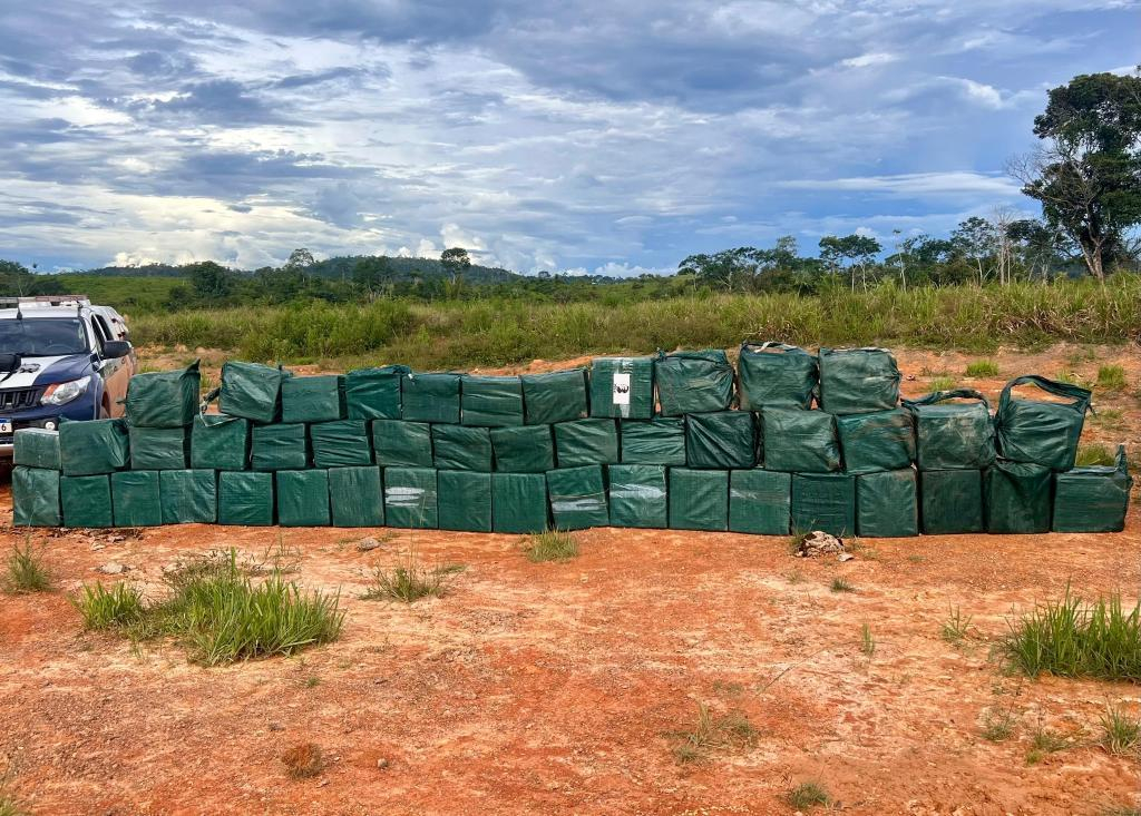 Apreenso de 1,5 tonelada de drogas em Juruena.