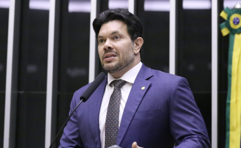 Accio Favacho: objetivo  evitar a extino dos tribunais de Contas locais